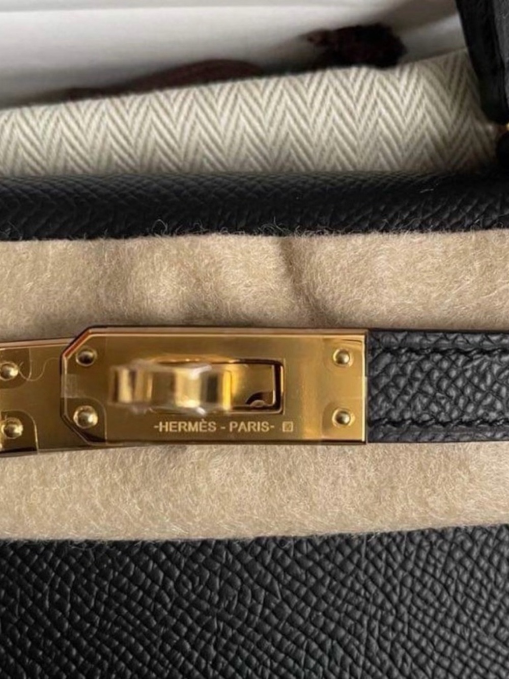 Hermes Kelly Mini Noir GHW - Picture 11 of 11